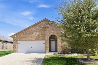 Building Photo - 2614 Lavender Ln
