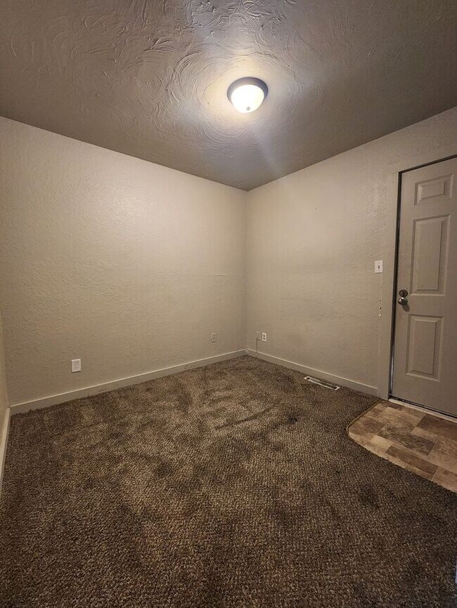 Foto del edificio - 129 Villa Dr