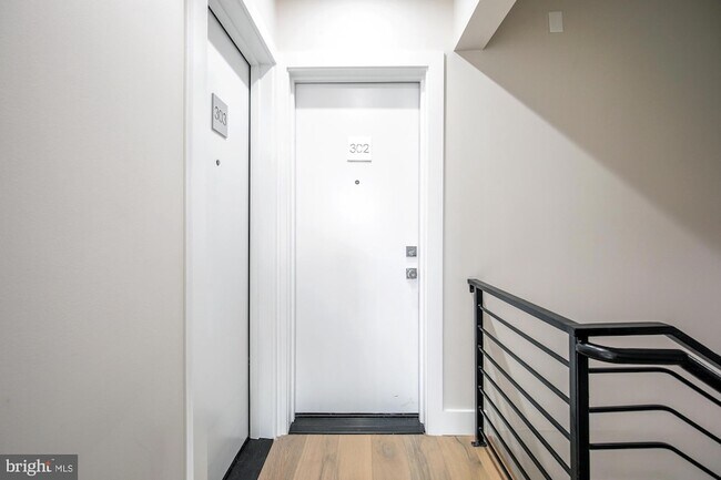 Foto del edificio - 1421 Spring Rd NW