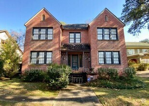 Building Photo - 2409 Fairfield Ave