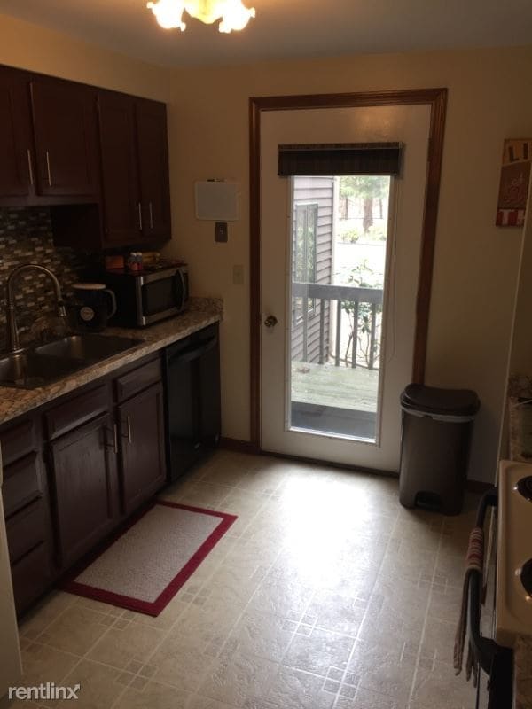 2 br, 1.5 bath Townhome 102 Tappan St Townhouse for Rent in