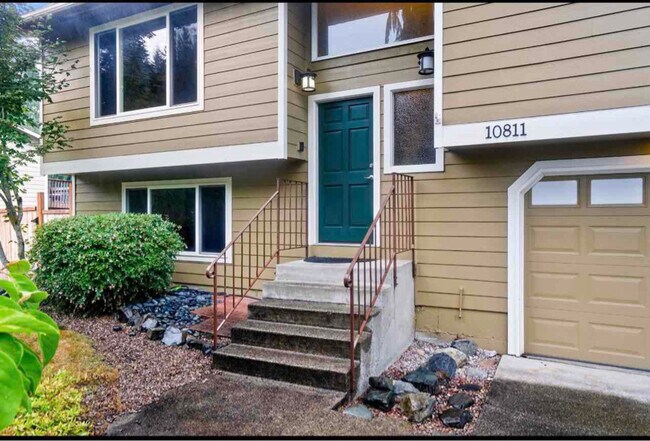 Building Photo - 10811 38th Dr SE