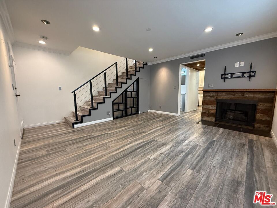 Foto principal - 1043 Thompson Ave