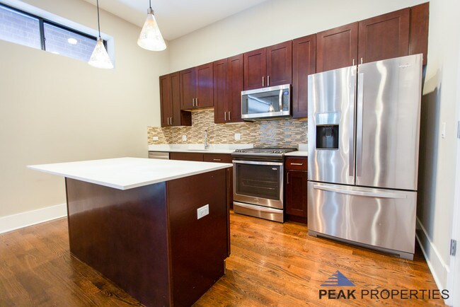 Ravenlux Apartments Chicago Il Building Photo Ravenlux Apartments