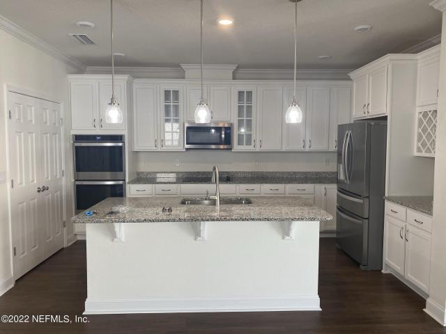 Building Photo - 4 bedroom in Jacksonville FL 32216