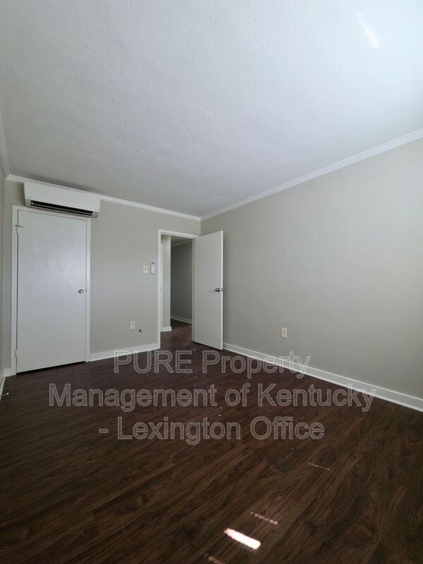 Building Photo - 1685 Alexandria Dr