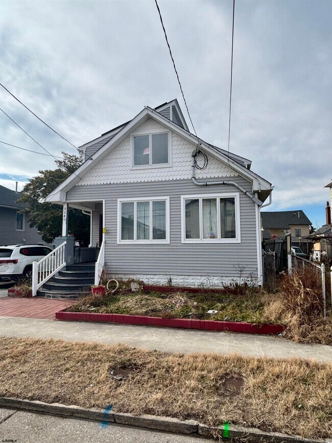 Building Photo - 338 N Harrisburg Ave