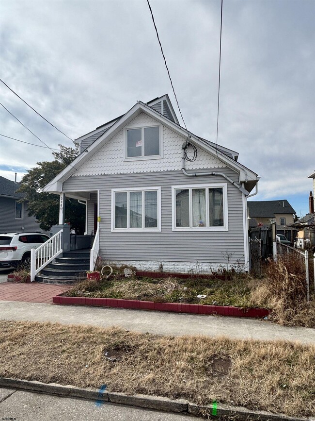 Building Photo - 338 N Harrisburg Ave