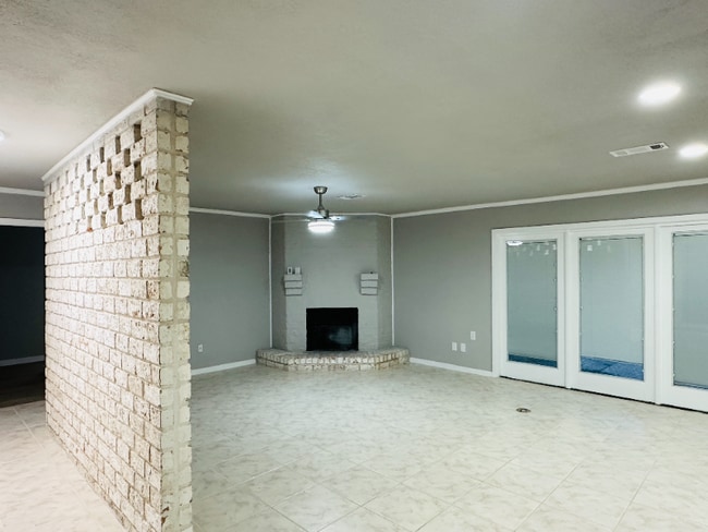 Building Photo - 5926 Par 4 Dr