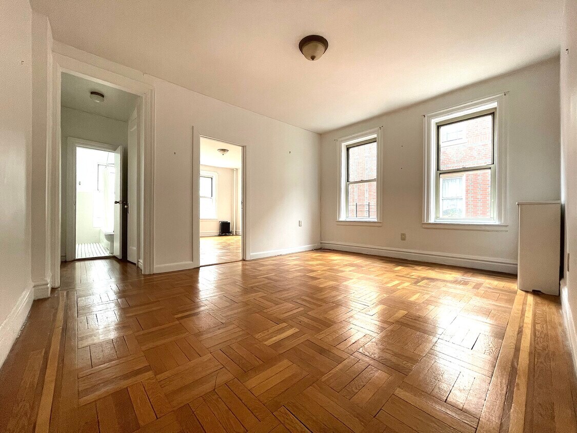187 Pinehurst Ave Unit 4J2, New York, NY 10033 Room for Rent in New