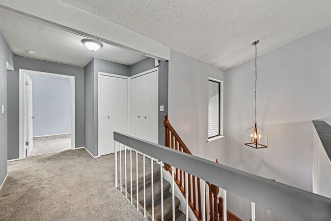 Building Photo - 24225 Evergreen Rd