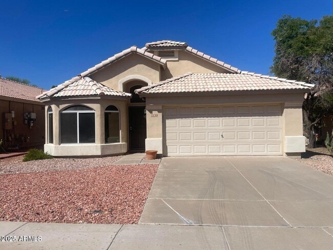 Building Photo - 2230 E Menadota Dr