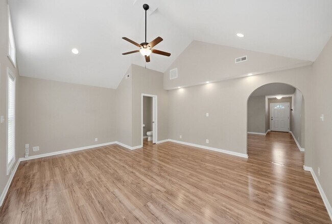 Foto del edificio - Beautiful 3BR Ranch on Corner Lot in Conover