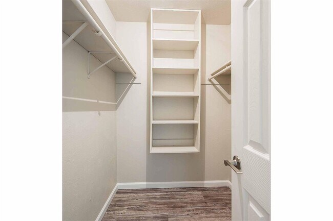 Building Photo - 507 Sandpiper Dr W