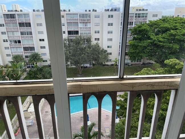Foto del edificio - 1001 NE 14th Ave