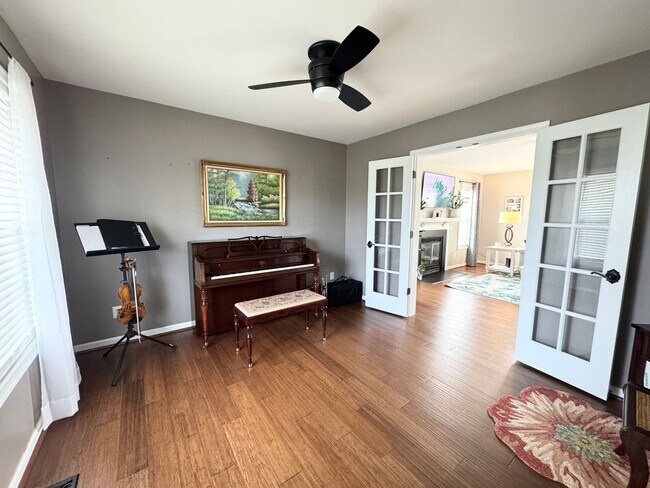 Foto del edificio - 309 Queenswood Blvd