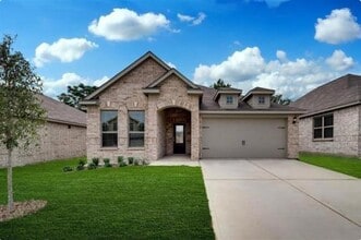 Building Photo - 328 Lowery Oaks Trl