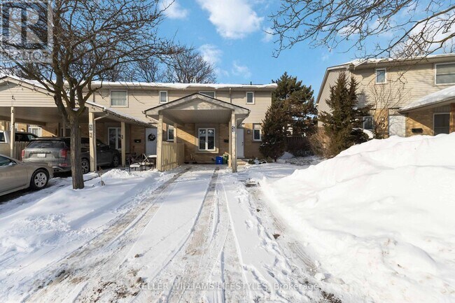 Photo du bâtiment - 55 Ashley Crescent