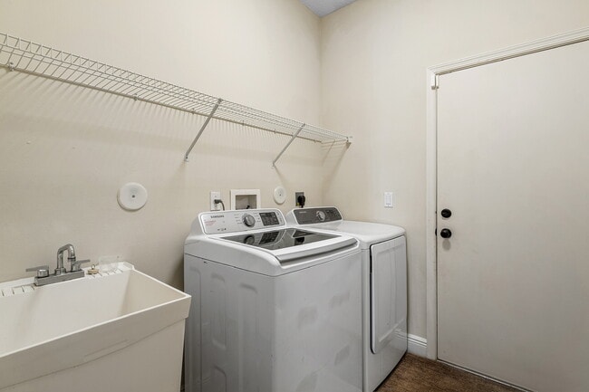 Foto del edificio - 10250 NW 60th Pl
