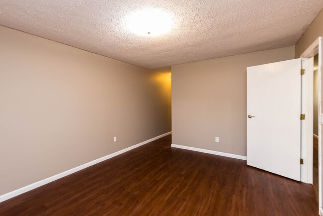 Building Photo - 5497 Archway Dr