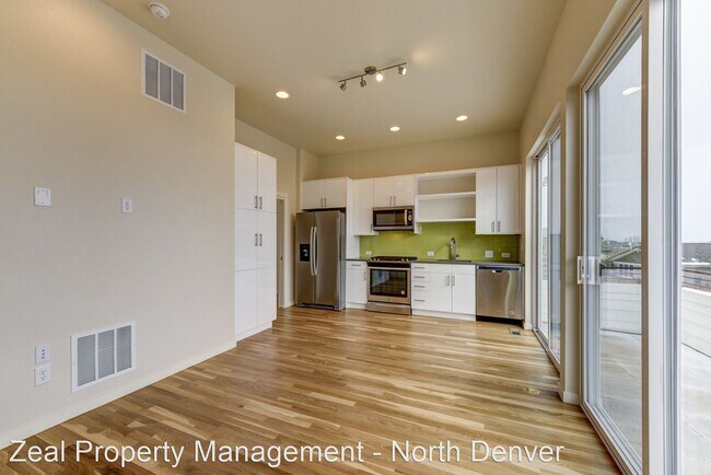 Building Photo - 3 br, 2 bath House - 717 Amelia Lane