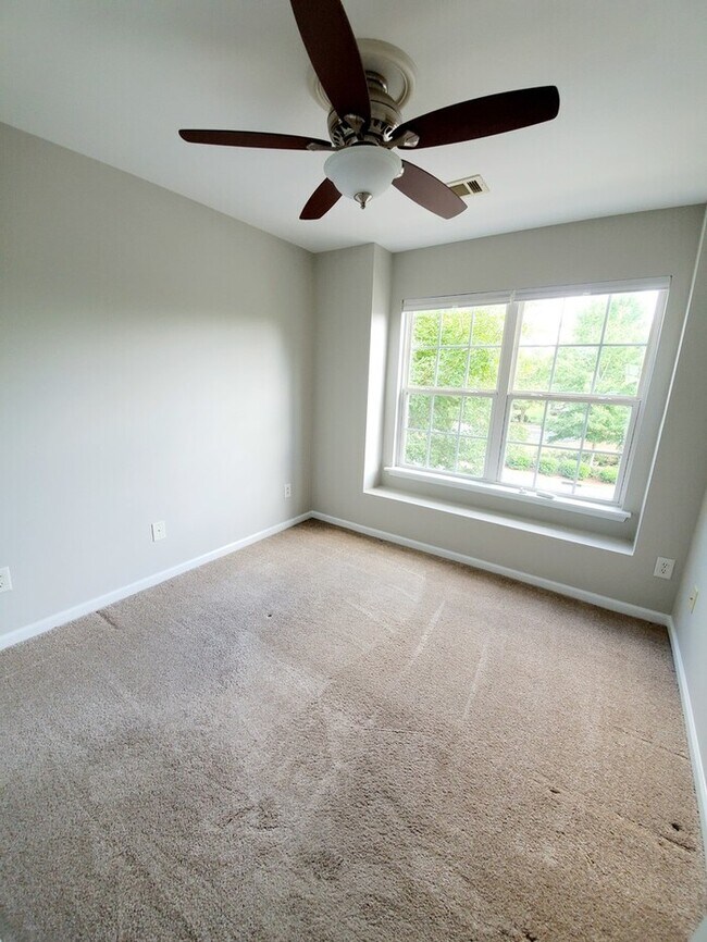 Foto del edificio - 11067 Kinston Ridge Pl