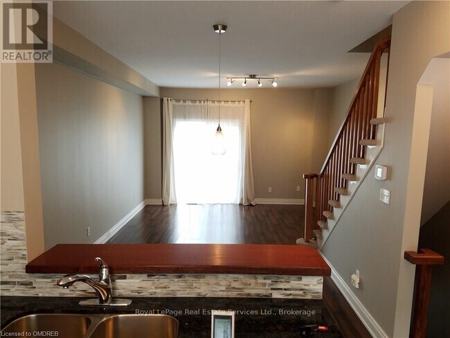 Building Photo - 688 Rowley Common