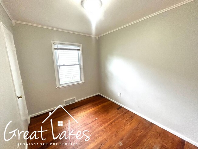 Building Photo - Charming 3 bedroom / 1 bathroom Harper Woo...