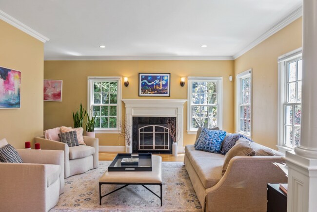 Building Photo - 15 Edgemoor Cir