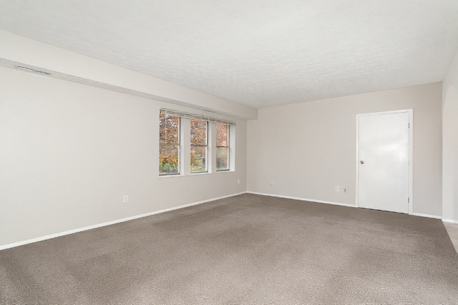 Building Photo - 562 Glenwood Ave