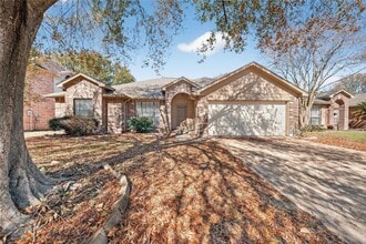 Building Photo - 16122 Cypress Point Dr