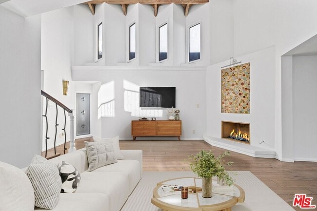 Foto del edificio - 2316 Strongs Dr