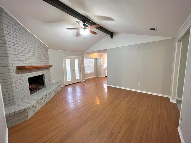 Building Photo - 10801 Rick Dr