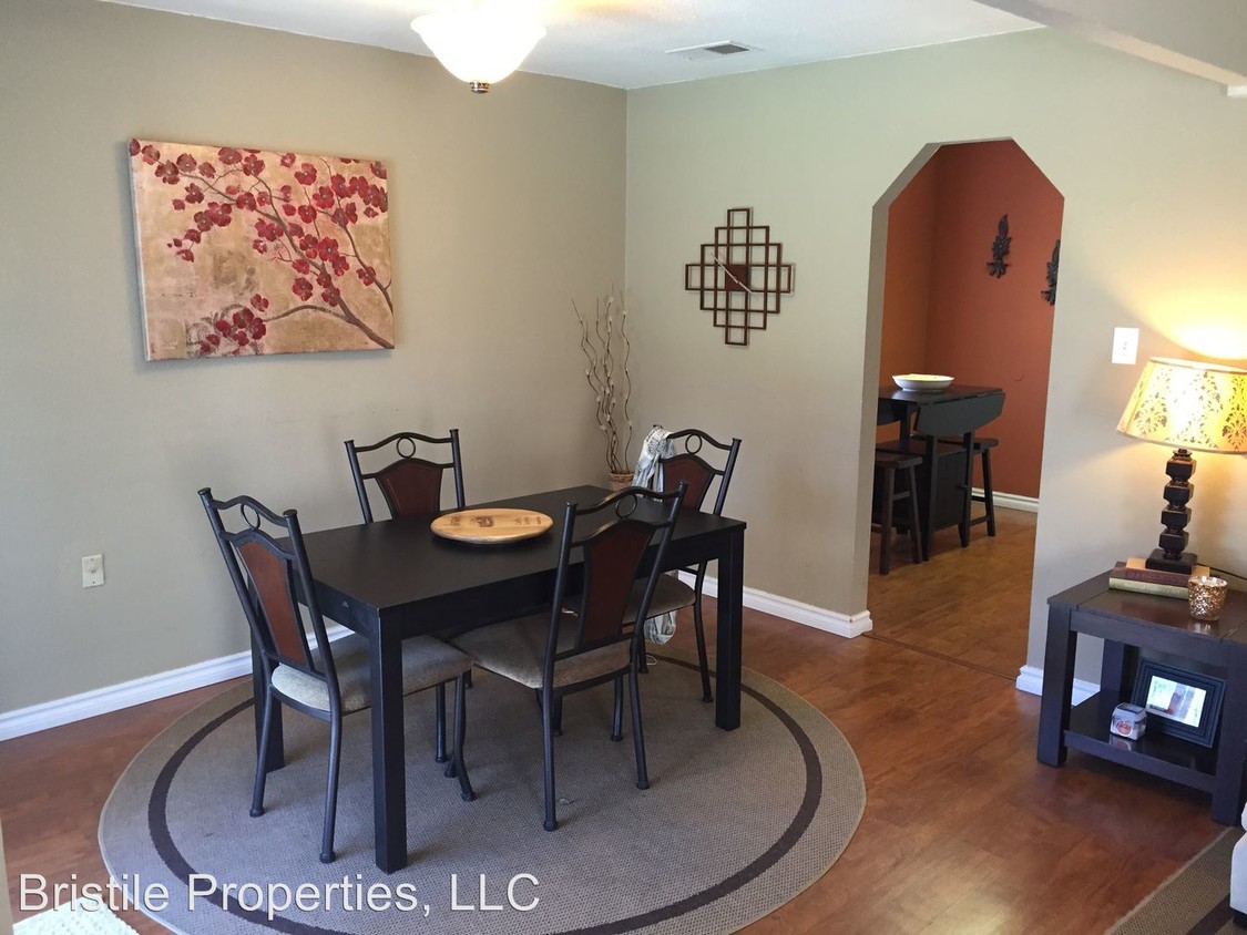 Foto principal - 10206 Rutland Village E