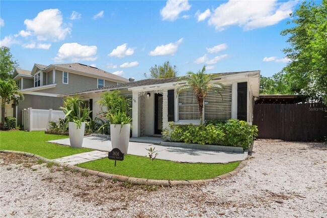 Foto del edificio - 3606 W Royal Palm Cir