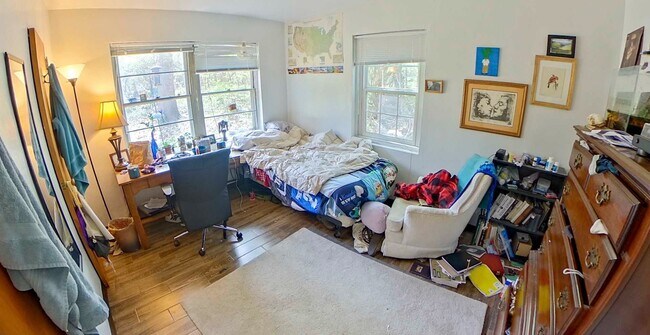 Building Photo - 3D Tour Available - Great Location + Back Deck + Pet Friendly + Garage Parking! Available August ...