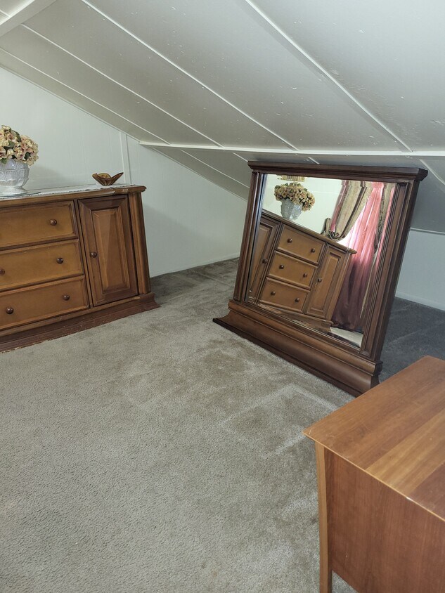 This is atic 1 bedroom with a shared lage upstairs and it's furnished - 3427 Eastern Ave