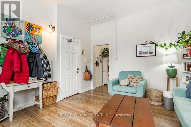 Photo du bâtiment - 265 Barrie Rd