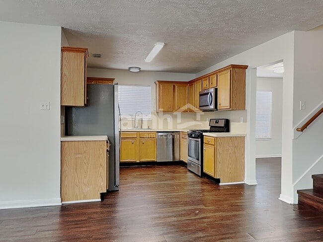 Building Photo - 12311 Claresholm Dr