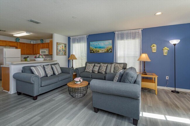 Foto del edificio - Call Ed for showings (352) 217-0284