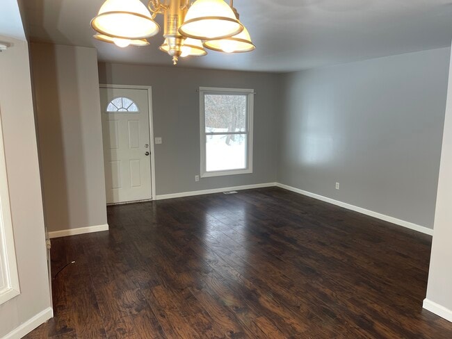 Building Photo - 4467 W Milham Ave