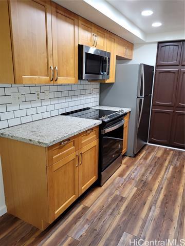 Building Photo - 98-1700-1700 Ka?ahumanu St