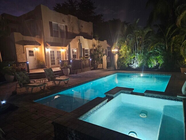 Foto del edificio - 206 Edgewood Dr