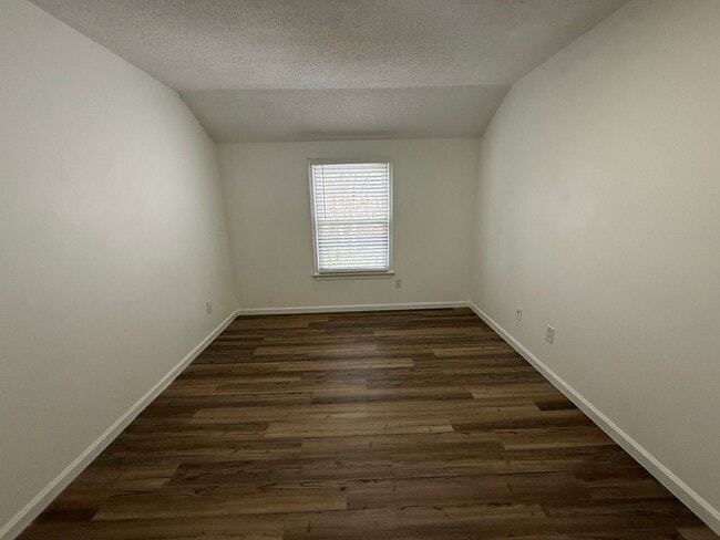 Foto del edificio - Elegant Residence in a Private Cul-de-Sac! "ASK ABOUT OUR ZERO DEPOSIT"