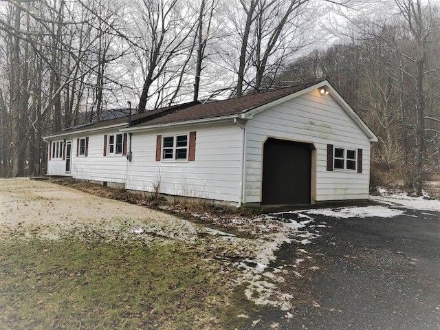 Primary Photo - 498 Watson Hollow Road