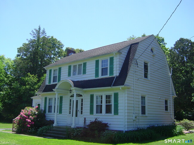 Building Photo - 815 E Main St