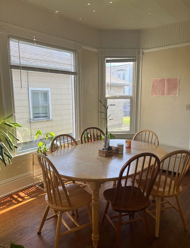 Foto del edificio - 1217/1219 Billy Frank Jr St