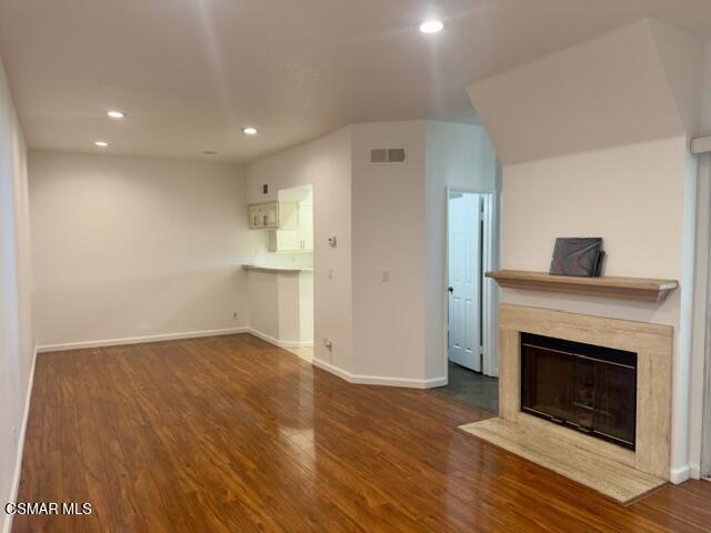 Foto del edificio - 688 Indian Oak Ln