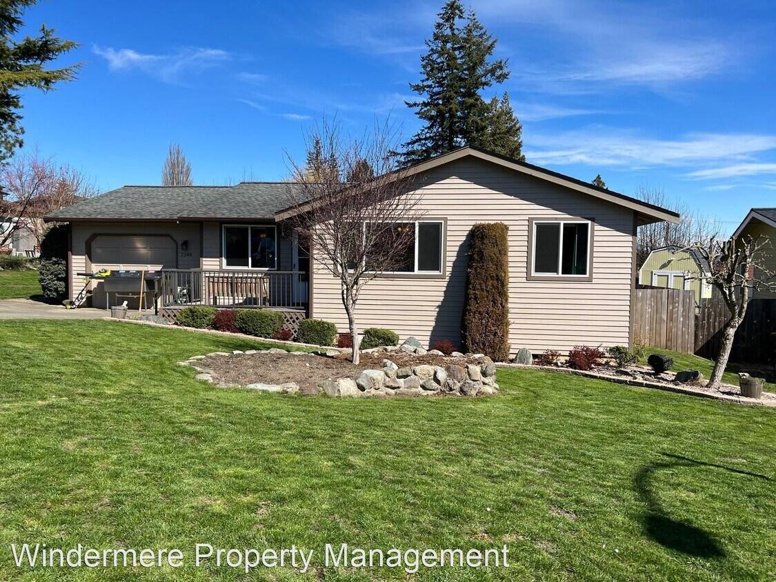 Foto principal - 3 br, 1 bath House - 2144 Hawthorne St.