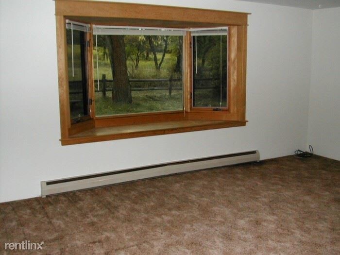 Primary Photo - 3 br, 1.5 bath House - 1235 Karrow Avenue